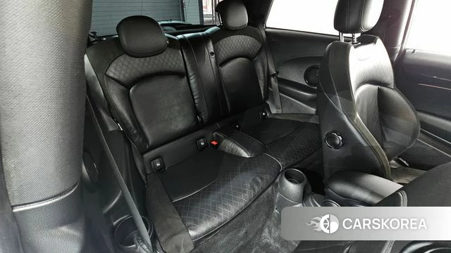 Mini Cooper Electric 2022 Цвет галактики из Кореи, фото 3