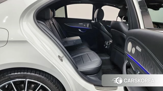 Mercedes-Benz E-Class W213 2023 Белый из Кореи, фото 3