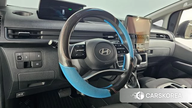 Hyundai Staria 2024 Серебристо-серый из Кореи, фото 3