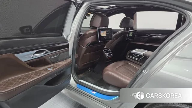 BMW 7 Series (G11) 2020 Цвет тростника из Кореи, фото 3