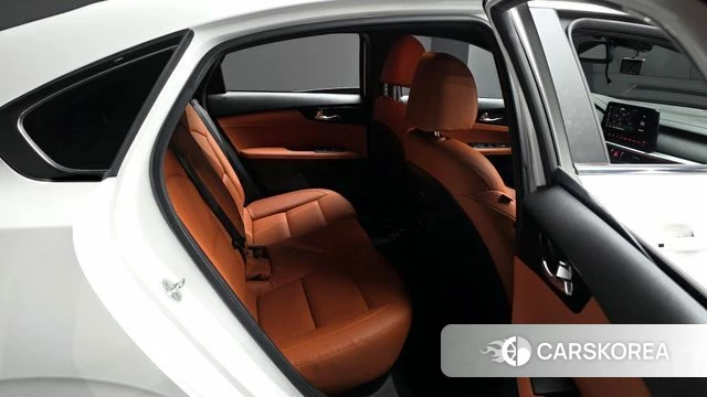 Kia The New K3 2nd generation 2021 Белый из Кореи, фото 3