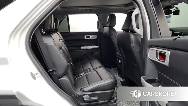 Ford Explorer 6th Generation 2021 Белый из Кореи, фото 3