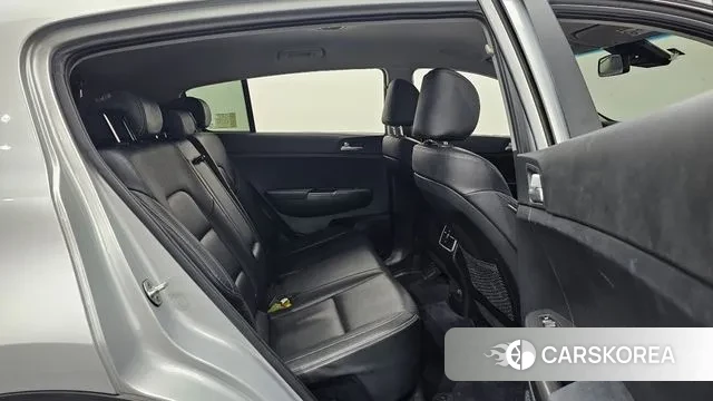 Kia Sportage The Bold 2021 Серебристо-серый из Кореи, фото 3