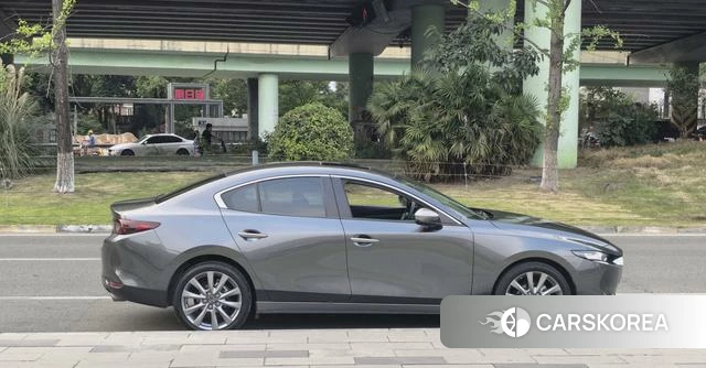 Mazda 3 Angkesaila 2021 Серебристо-серый из Китая, фото 3