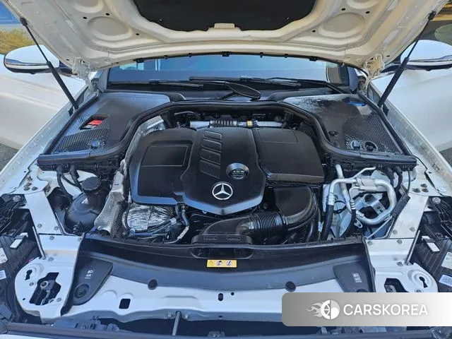 Mercedes-Benz E-Class W213 2022 Белый из Кореи, фото 3