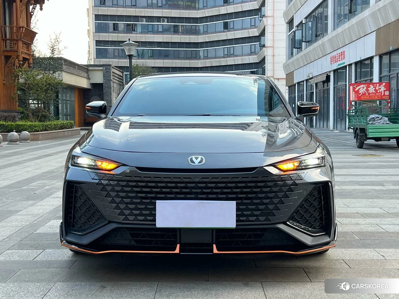 Chang'an UNI-V 2022 Темно-серый из Китая, фото 3