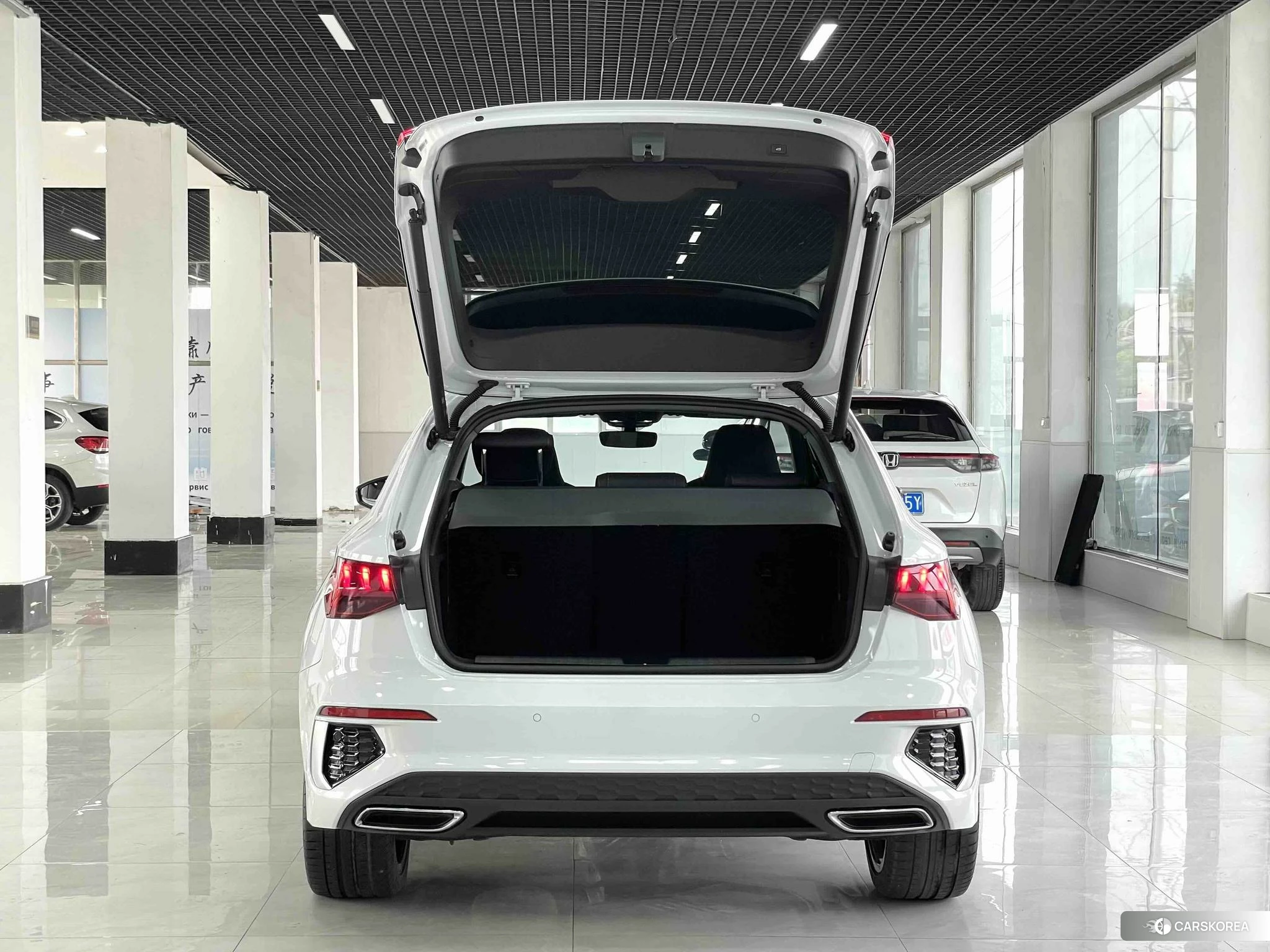 Audi A3 2021 Белый из Китая, фото 3