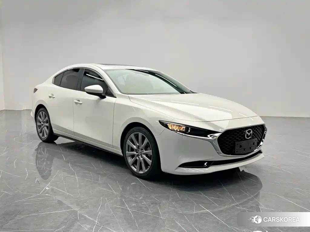 Mazda 3 2024 Белый из Китая, фото 5
