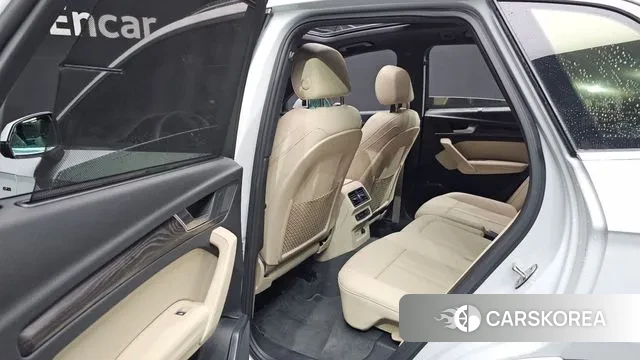 Audi Q5 (FY) 2023 Белый из Кореи, фото 3