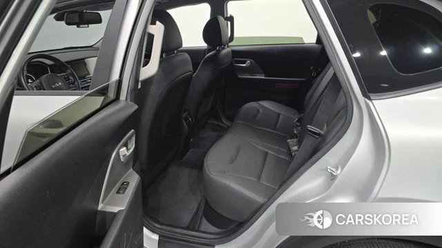 Kia Niro Plus 2022 Серебряный из Кореи, фото 3