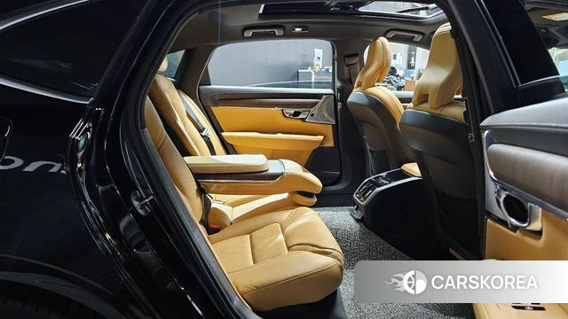 Volvo S90 2022 Черный из Кореи, фото 3