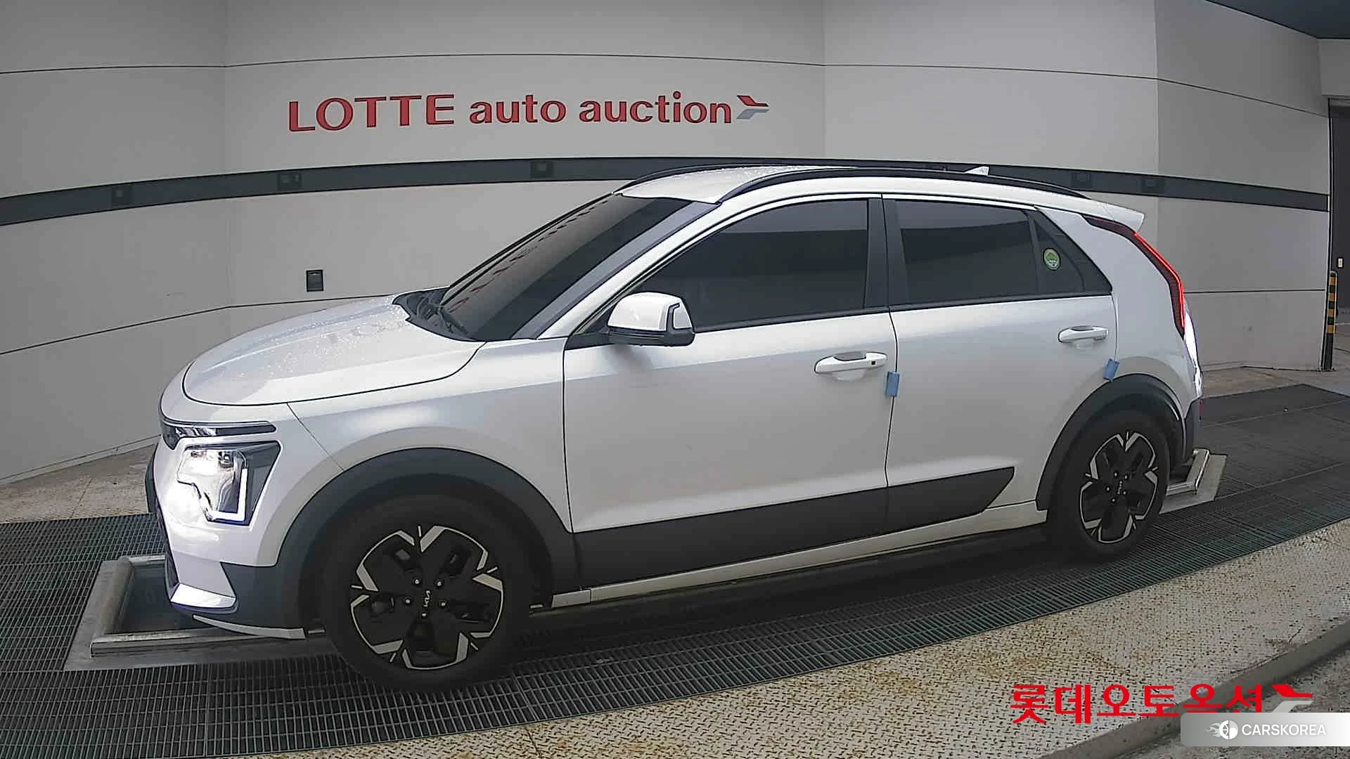 Kia Niro EV 2023 Snow White Pearl (optional) из Кореи, фото 3