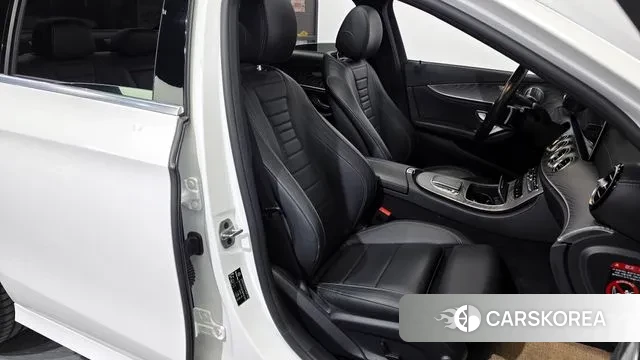 Mercedes-Benz E-Class W213 2021 Белый из Кореи, фото 3