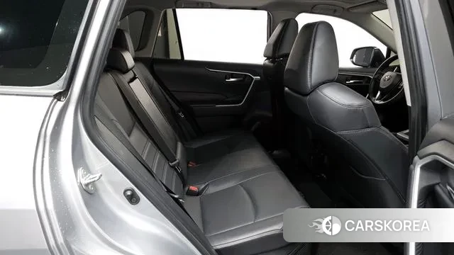 Toyota RAV4 5th Generation 2022 Серебристо-серый из Кореи, фото 3