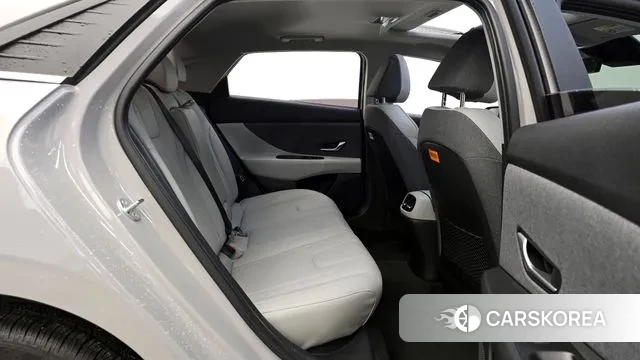 Hyundai Avante (CN7) 2022 Серебристо-серый из Кореи, фото 3