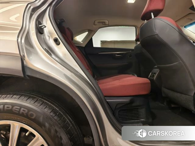 Lexus NX 2019 Серебристо-серый из Китая, фото 3