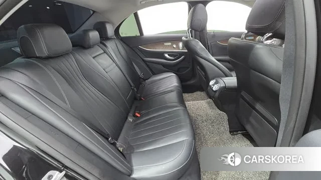 Mercedes-Benz E-Class W213 2020 Черный из Кореи, фото 3