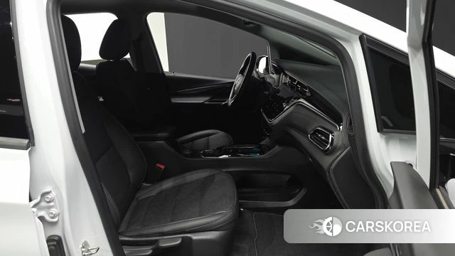 Chevrolet (GM Daewoo) New Bolt EV 2023 Белый из Кореи, фото 3