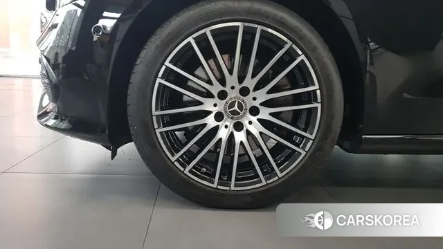 Mercedes-Benz C-Class W206 2022 Черный из Кореи, фото 3