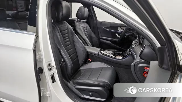 Mercedes-Benz E-Class W213 2022 Белый из Кореи, фото 3