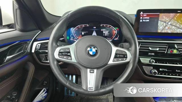 BMW 5 Series (G30) 2021 Белый из Кореи, фото 3