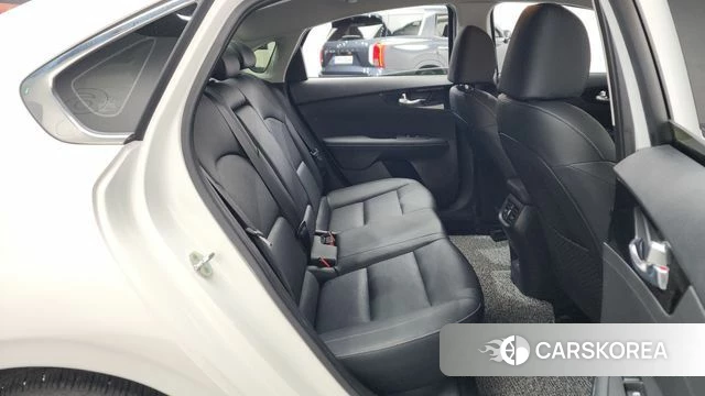 Kia The New K3 2nd generation 2022 Белый из Кореи, фото 3