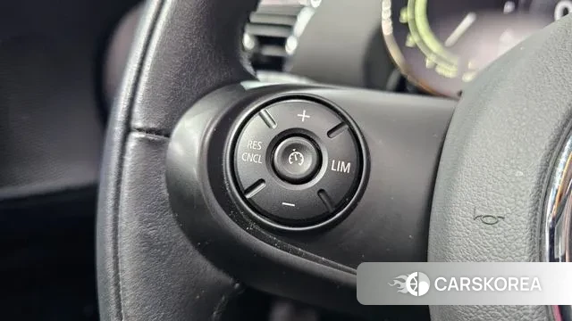 Mini Cooper Clubman 2021 Серебристо-серый из Кореи, фото 3