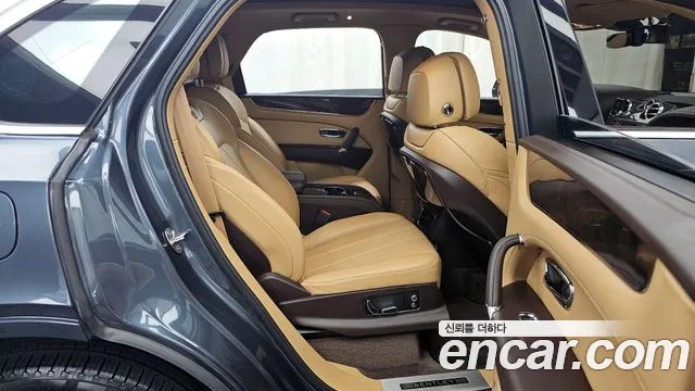 Bentley Bentayga 2020 Небесно-голубой из Кореи, фото 3