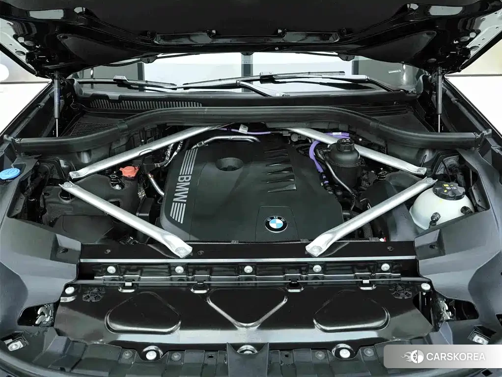 BMW X7 2025 Черный из Китая, фото 3