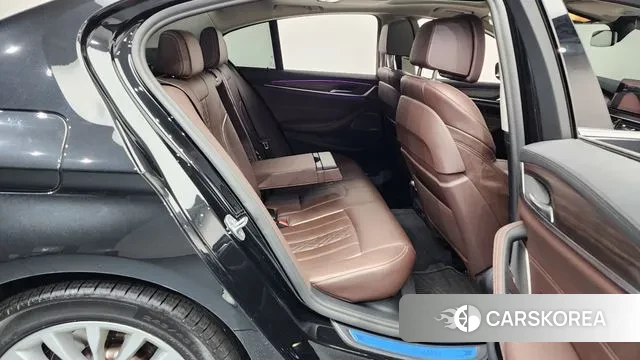 BMW 5 Series (G30) 2021 Черный из Кореи, фото 3