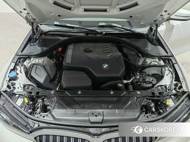 BMW 3 series 2024 Белый из Китая, фото 3