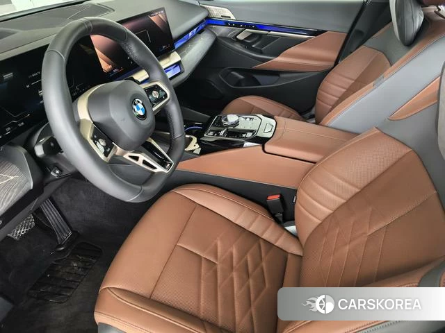 BMW 5 series 2025 Белый из Китая, фото 3