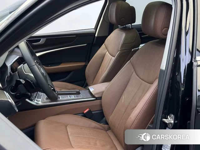 Audi A6L 2021 Черный из Китая, фото 3