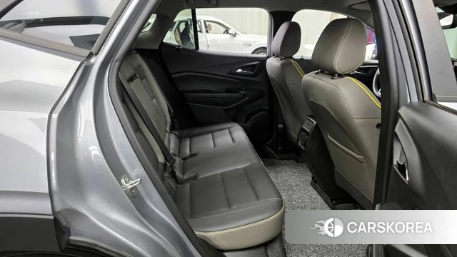 Chevrolet (GM Daewoo) Trax Crossover 2023 Серый из Кореи, фото 3