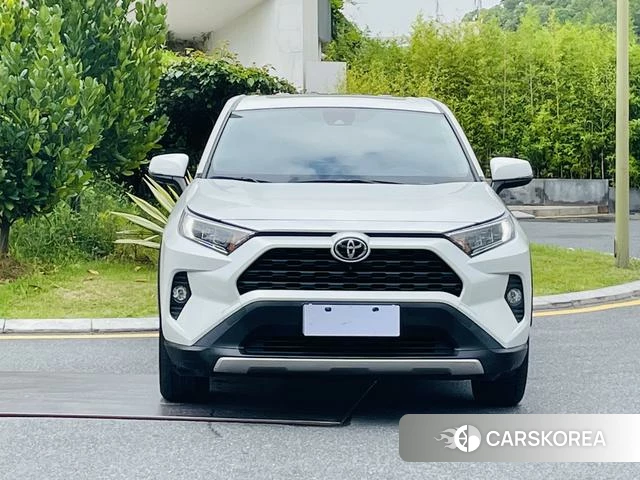 Toyota RAV4 Rongfang 2022 Белый из Китая, фото 3