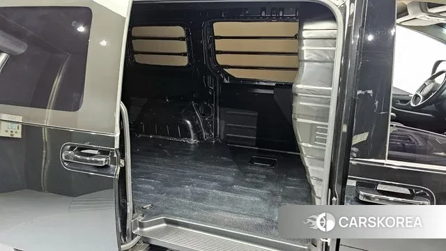 Hyundai Staria 2021 Черный из Кореи, фото 3