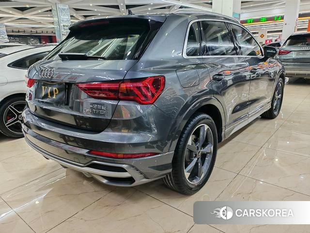 Audi Q3 2022 Темно-серый из Китая, фото 3