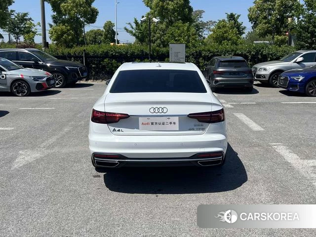 Audi A4L 2022 Белый из Китая, фото 3