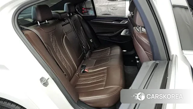 BMW 5 Series (G30) 2020 Белый из Кореи, фото 3