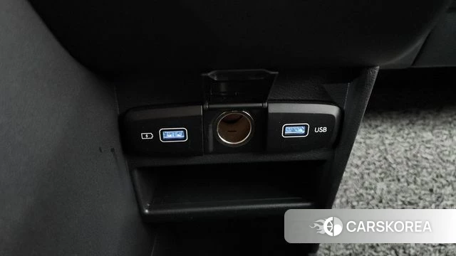 Hyundai Staria 2023 Белый из Кореи, фото 3