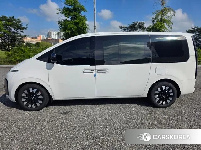 Hyundai Staria 2025 Белый из Кореи, фото 3