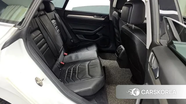 Volkswagen Arteon 2019 Белый из Кореи, фото 3