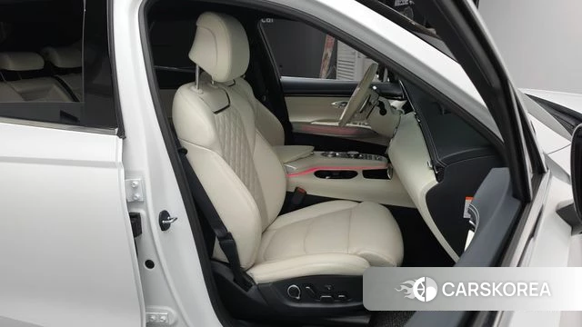 Genesis Electrified GV70 2022 Белый из Кореи, фото 3