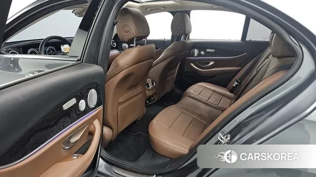 Mercedes-Benz E-Class W213 2019 Серый из Кореи, фото 3