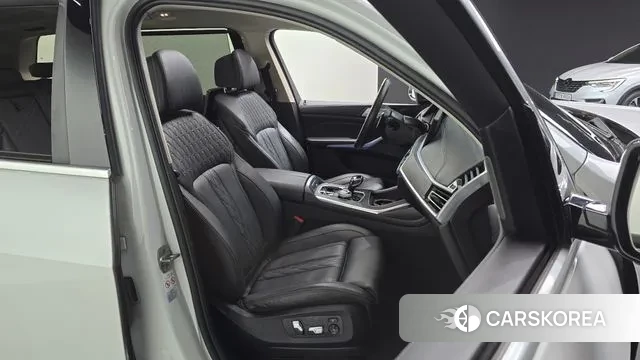 BMW X7 (G07) 2021 Белый из Кореи, фото 3