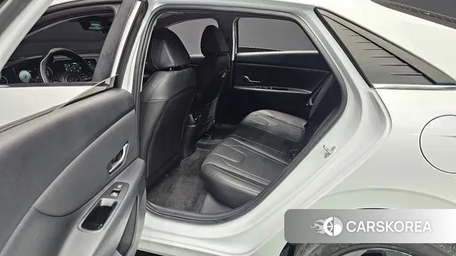 Hyundai Avante (CN7) 2023 Белый из Кореи, фото 3