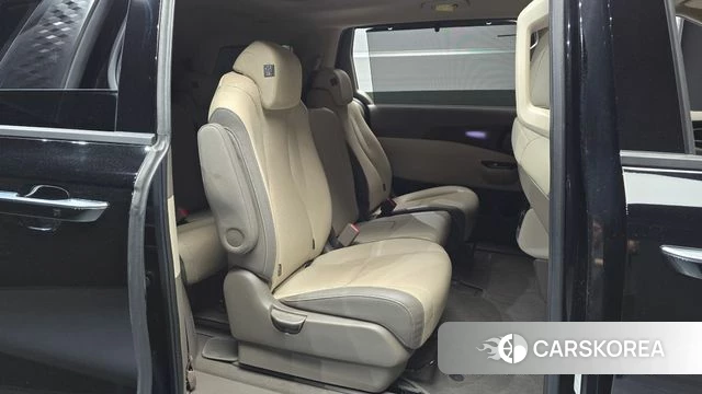Kia Carnival 4th generation 2023 Черный из Кореи, фото 3