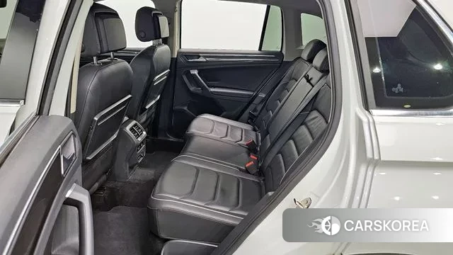 Volkswagen Tiguan second Generation 2020 Белый из Кореи, фото 3