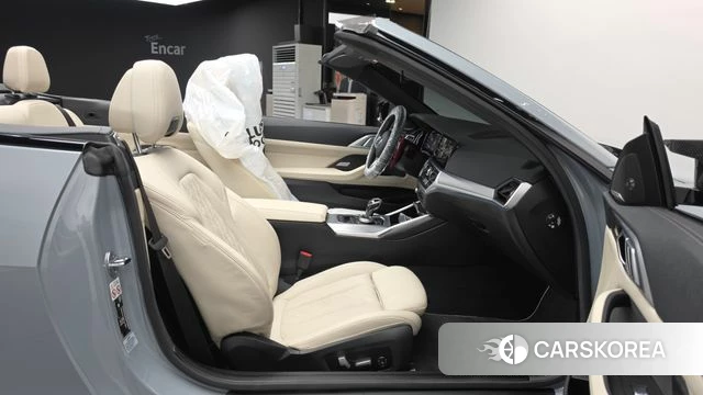 BMW 4 Series (G22) 2023 Светло-серебряный цвет из Кореи, фото 3