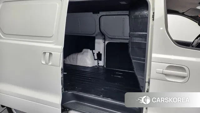 Hyundai The New Grand Starex 2021 Белый из Кореи, фото 3